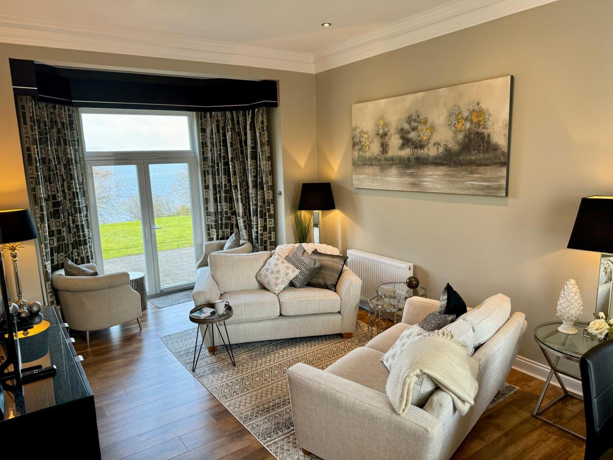 Apartamento Loch View At Lomond Castle Balloch Exterior foto